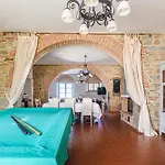 The Estate 1760 - In *