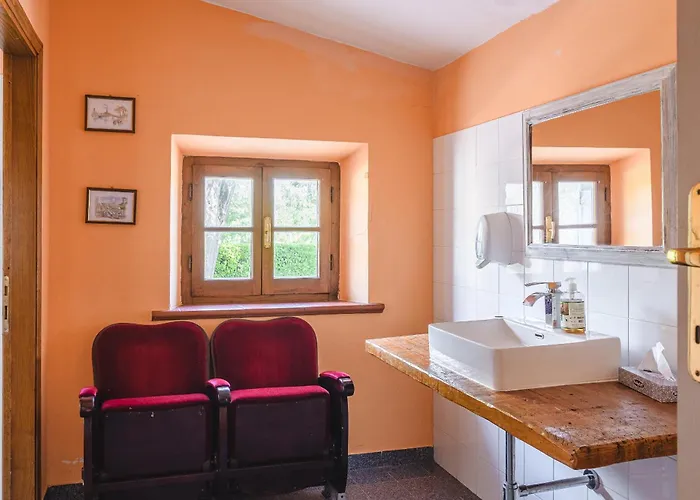 The Estate 1760 - In *